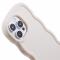  iPhone 16 Pro Mobilskal Wavy Off White - Teknikhallen.se