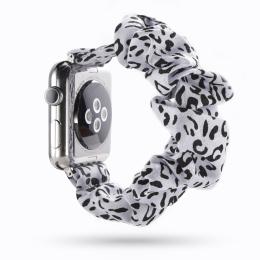  Scrunchie White Leopard Armband Apple Watch 41/40/38 mm - Teknikhallen.se