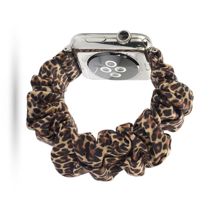 Bild 2,  Scrunchie Leopard Armband Apple Watch 42/41/40/38 mm - Teknikhallen.se