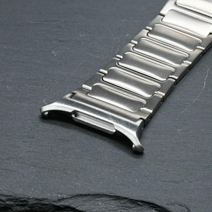 Bild 6,  Galaxy Watch Ultra (2025) / 47 mm Armband Steel Titanium Svart - Teknikhallen.se