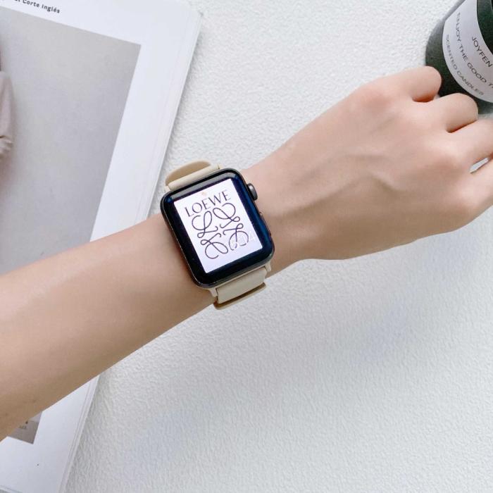 Bild 3,  Apple Watch 42/44/45/46/49 mm Armband Silikon Svartaktig Grön - Teknikhallen.se